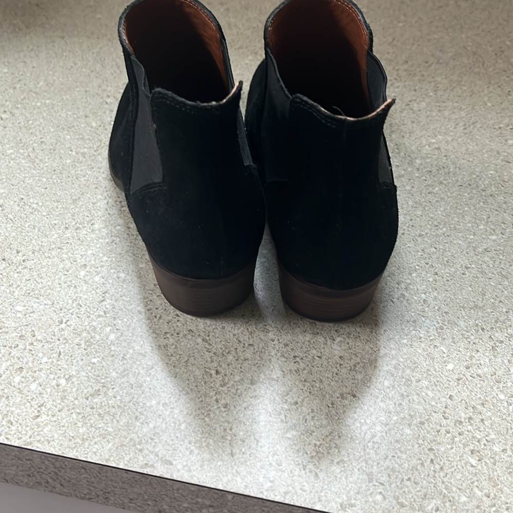 Lucky Brand black suede ankle boots - Picture 3 of 6